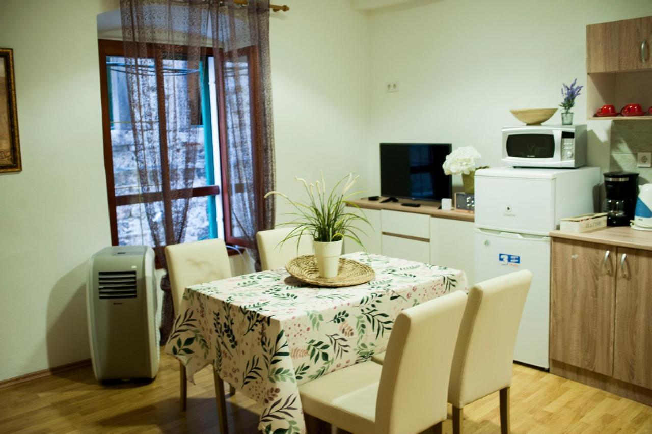Apartman Flower シベニク エクステリア 写真