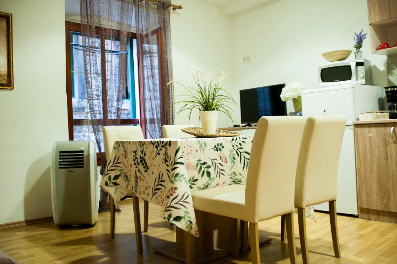 Apartman Flower シベニク エクステリア 写真
