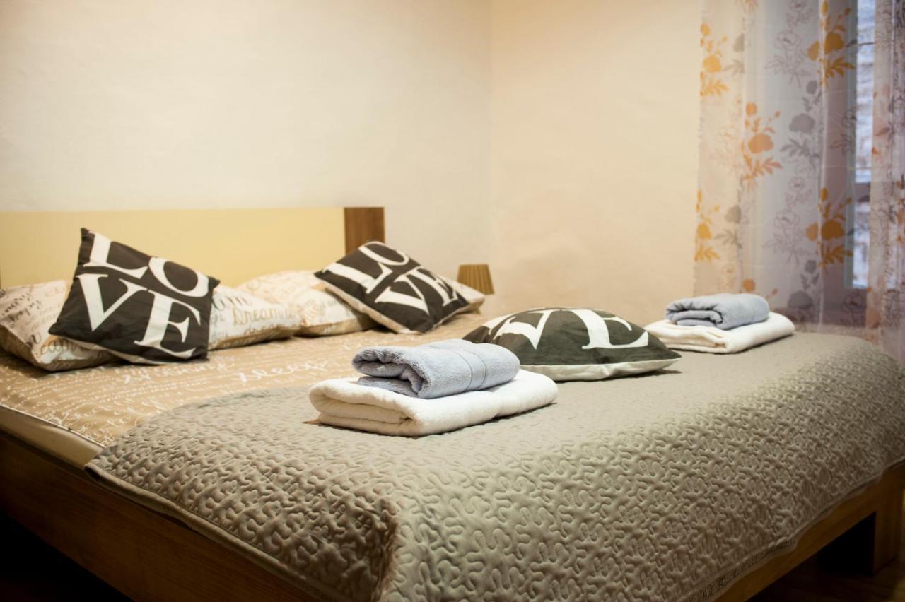 Apartman Flower シベニク エクステリア 写真