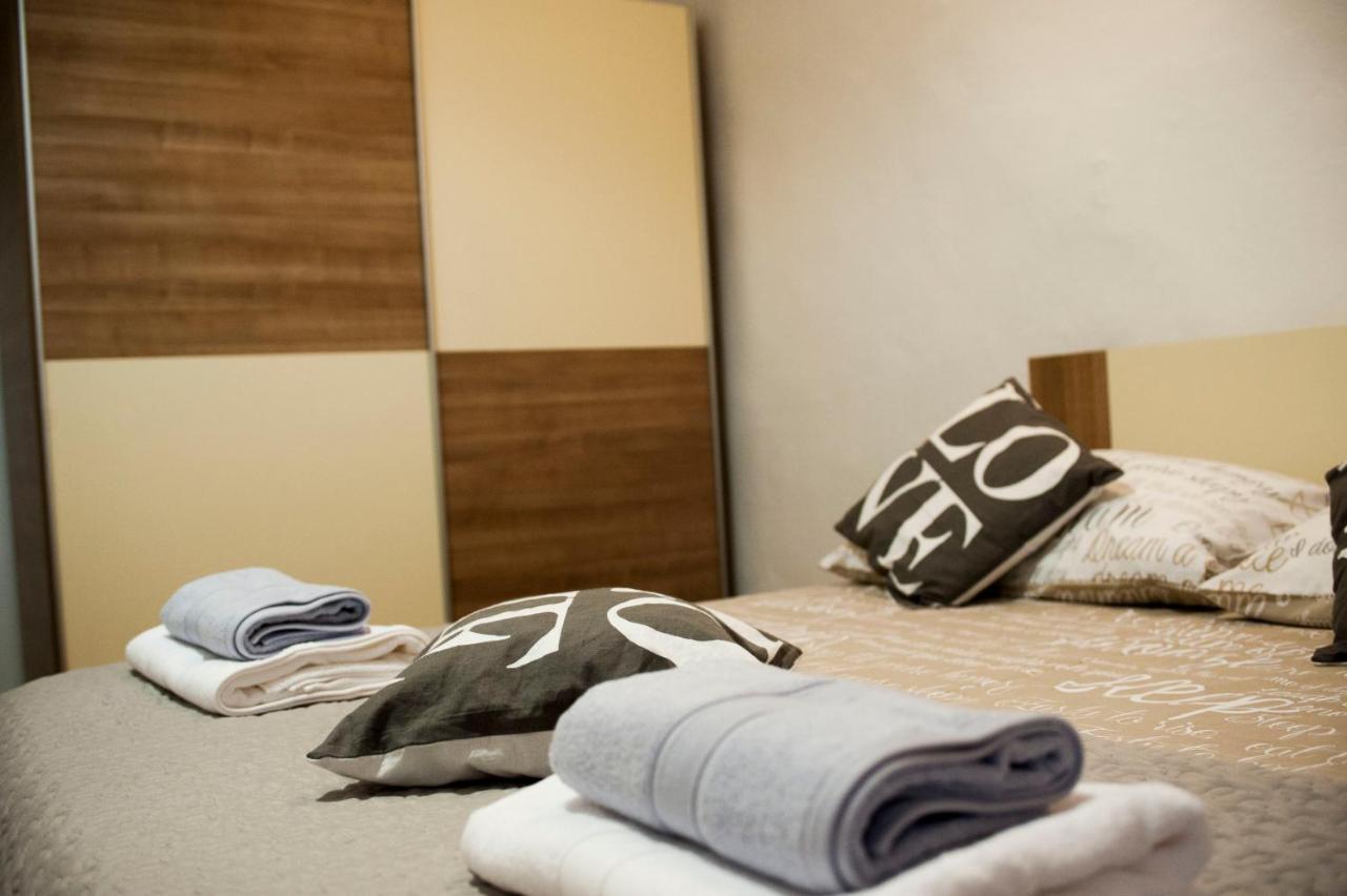 Apartman Flower シベニク エクステリア 写真